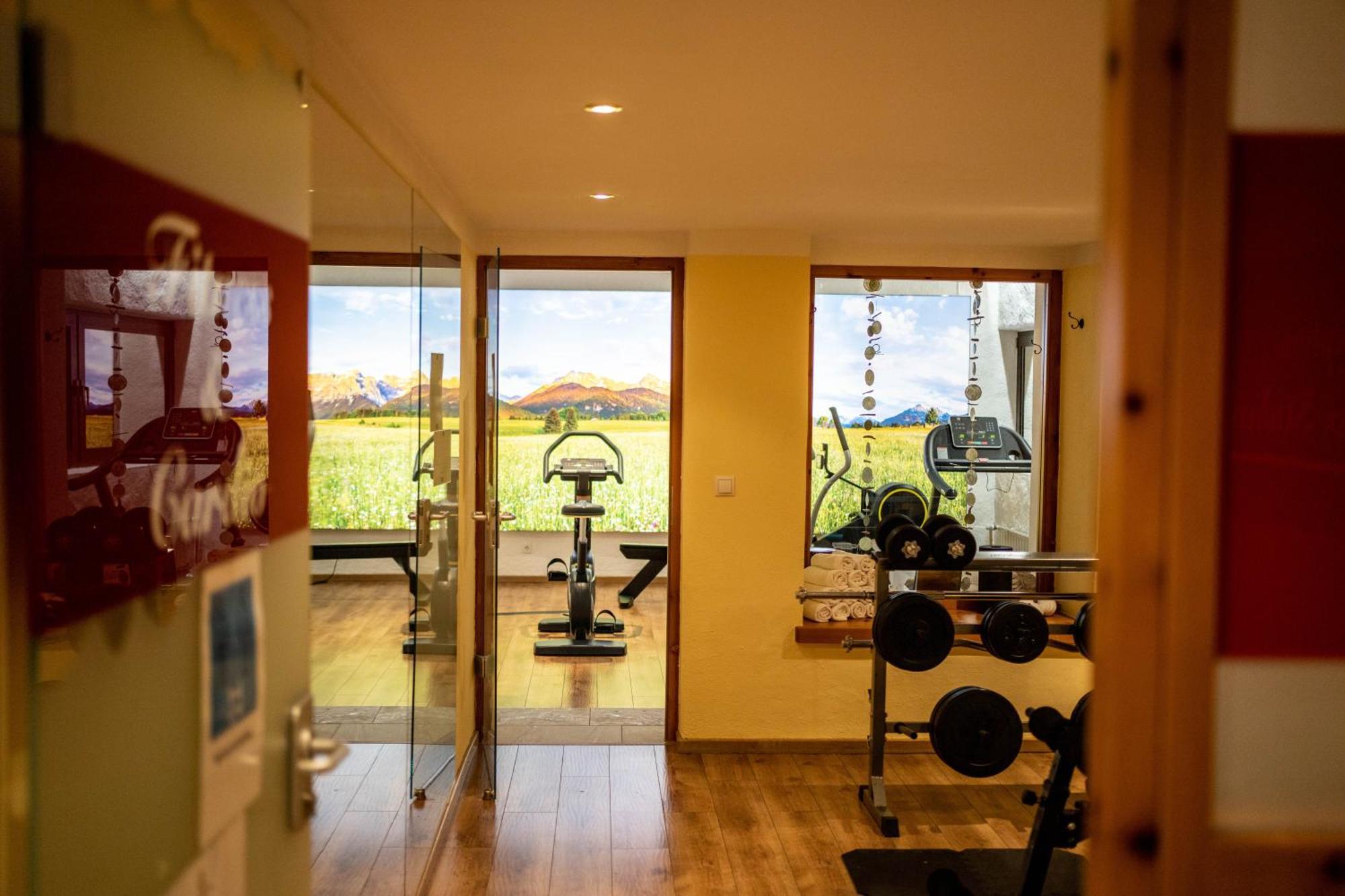 Parkhotel Wallgau 4 Sterne Superior Alpenjuwel Mit Spa Genuss, Golf & Wellness In Der Karwendel-Region Tradition Trifft Eleganz Im Stilvollen Rueckzugsort ภายนอก รูปภาพ