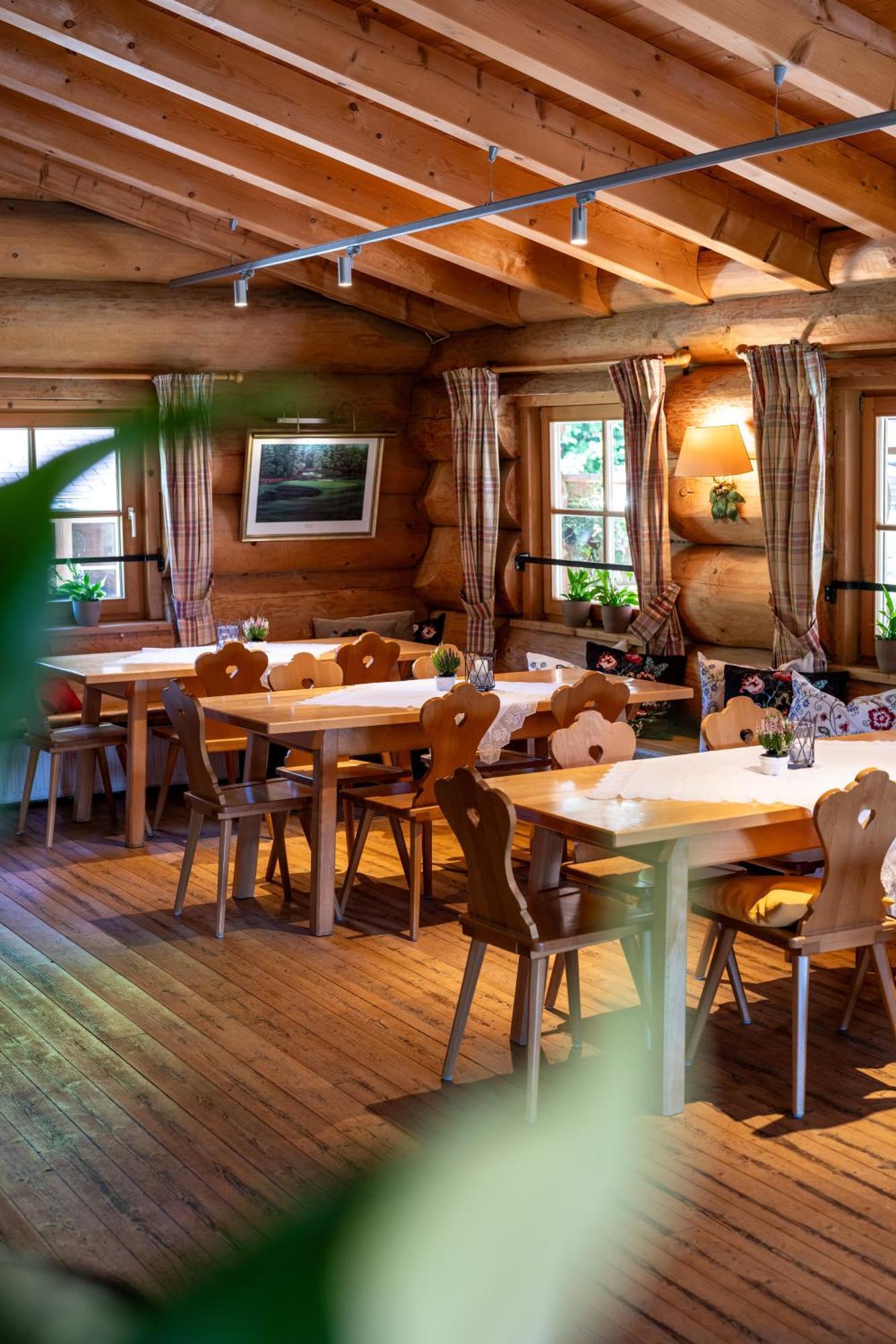 Parkhotel Wallgau 4 Sterne Superior Alpenjuwel Mit Spa Genuss, Golf & Wellness In Der Karwendel-Region Tradition Trifft Eleganz Im Stilvollen Rueckzugsort ภายนอก รูปภาพ